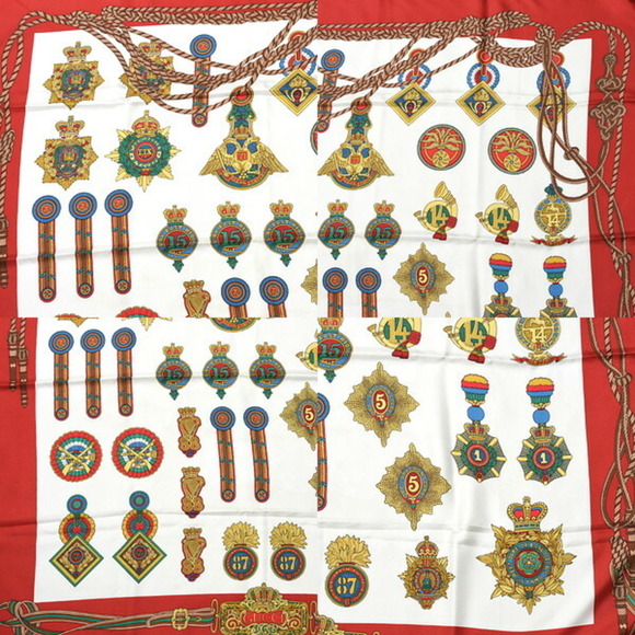 Gucci Scarf Muffler for Women, Medal Ribbon Design, Large Shawl, Silk, White,... - Picture 3 of 10